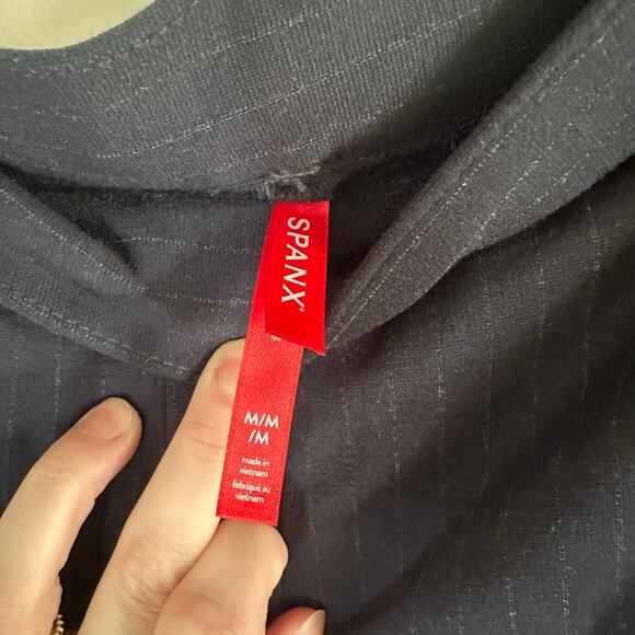 Spanx NWT Wide Leg Navy Gray Pin Stripe Med Perfect Dress Pants Ponte Pockets - Picture 9 of 13